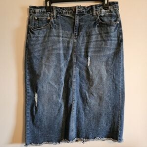 Max Jeans Distressed Denim Blue Raw Hem Pencil Skirt Size 12